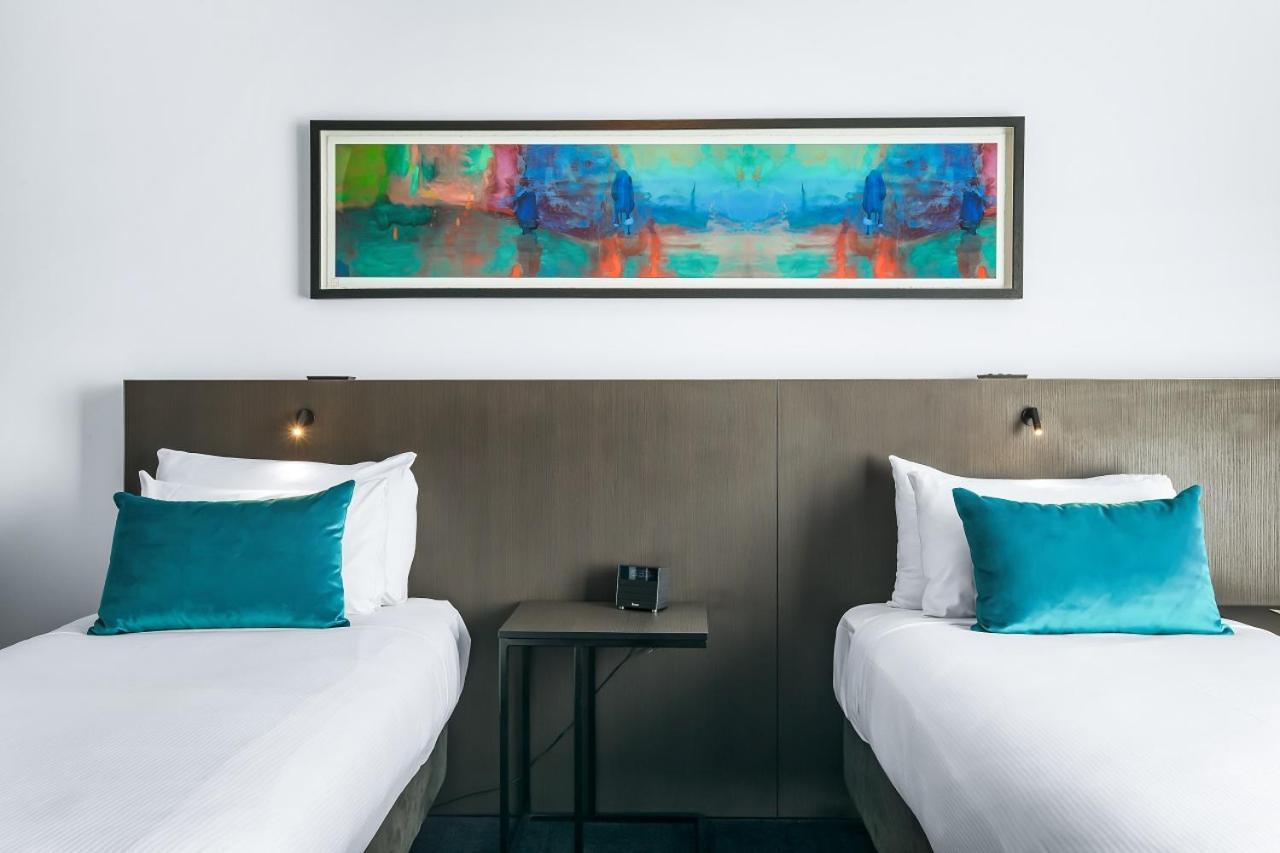 Eatons Hill Hotel Brisbane Exterior foto