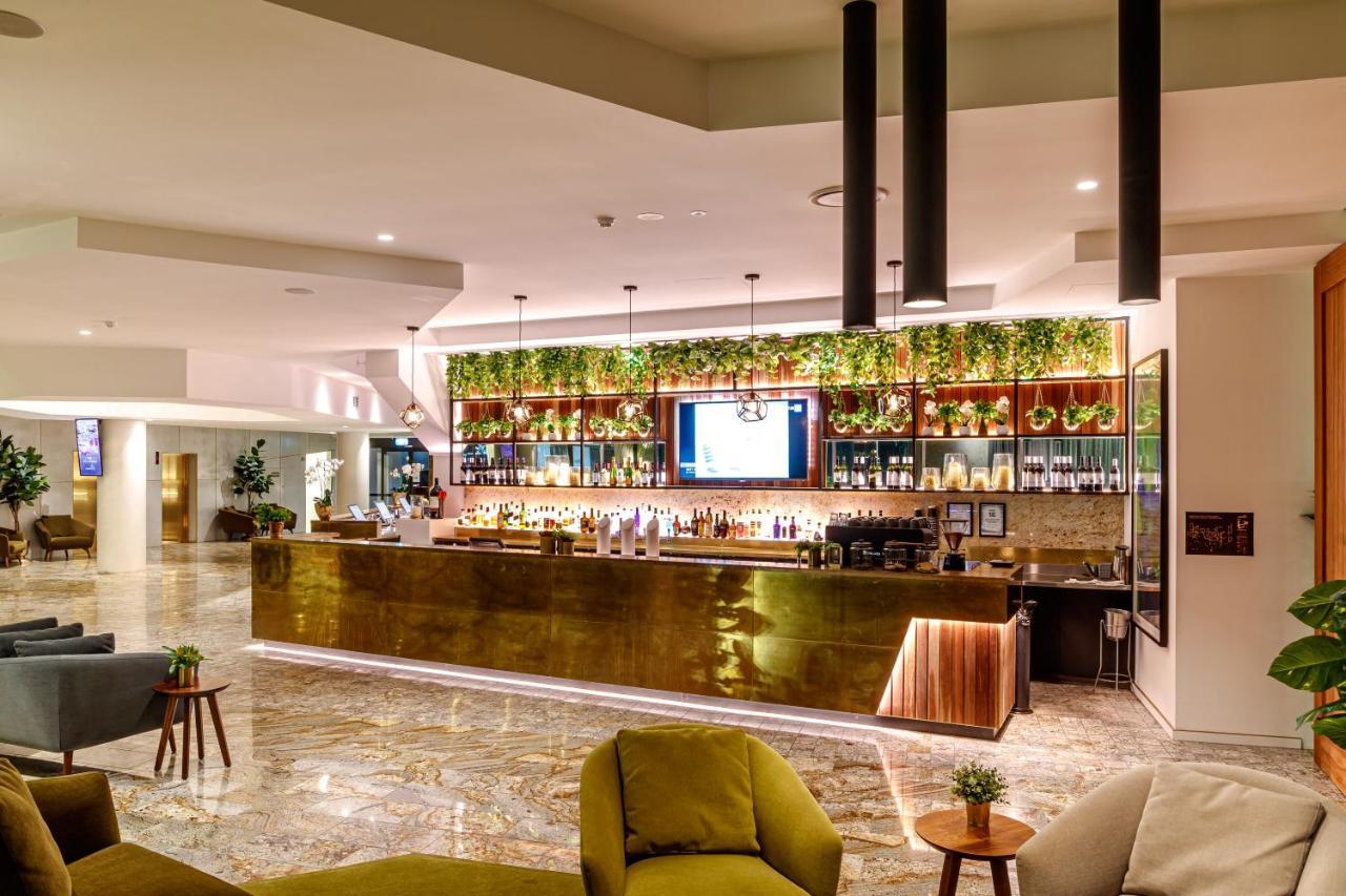 Eatons Hill Hotel Brisbane Exterior foto