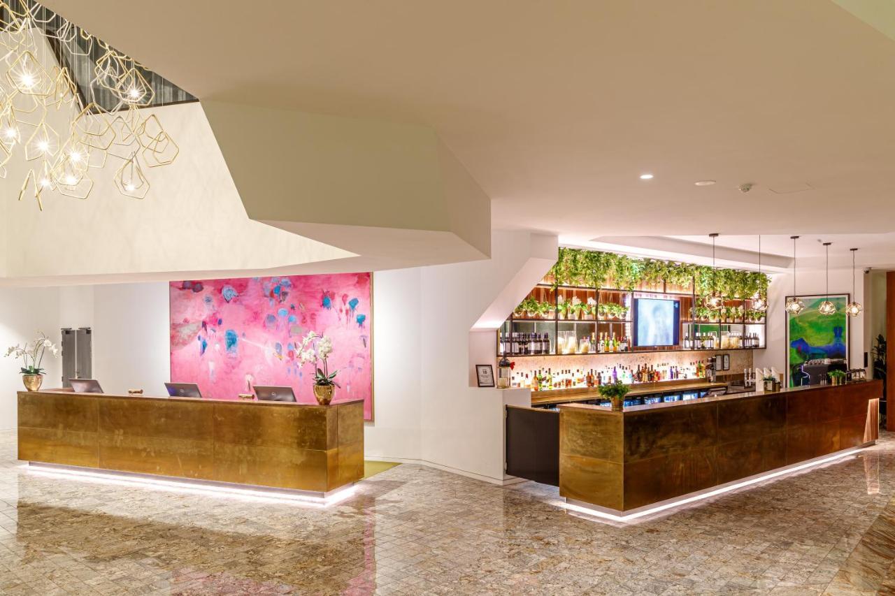 Eatons Hill Hotel Brisbane Exterior foto
