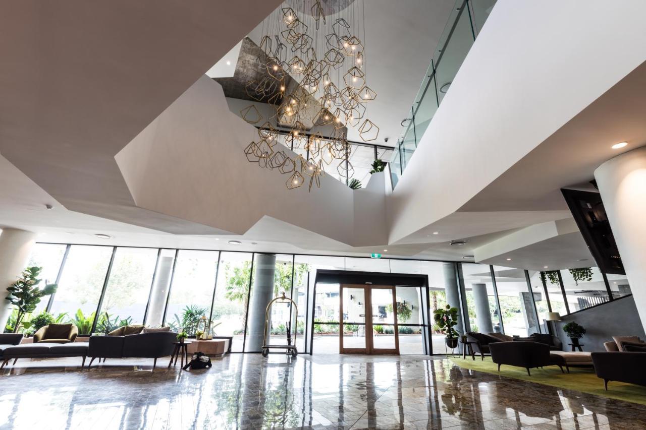 Eatons Hill Hotel Brisbane Exterior foto